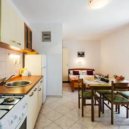 Charming In - 25 M² - Parking Included דירה *