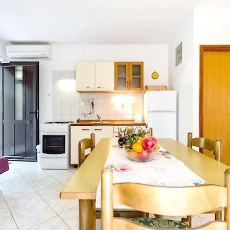 Charming In - 25 M² - Parking Included זבלה