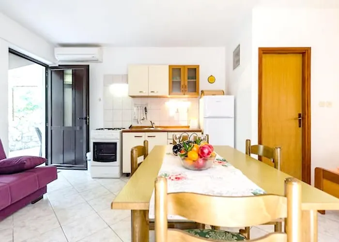 Charming In - 25 M² - Parking Included زافالا