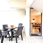 Charming In - 25 M² - Parking Included * Zavala