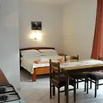 Apartament Charming In - 25 M² - Parking Included *