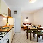 Charming In - 25 M² - Parking Included Apartament *