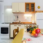 Apartament Charming In - 25 M² - Parking Included