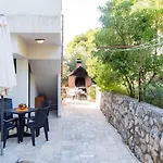 Charming In - 25 M² - Parking Included Apartament *