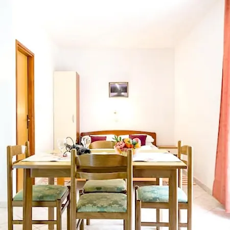 Apartament Charming In - 25 M² - Parking Included Zavala