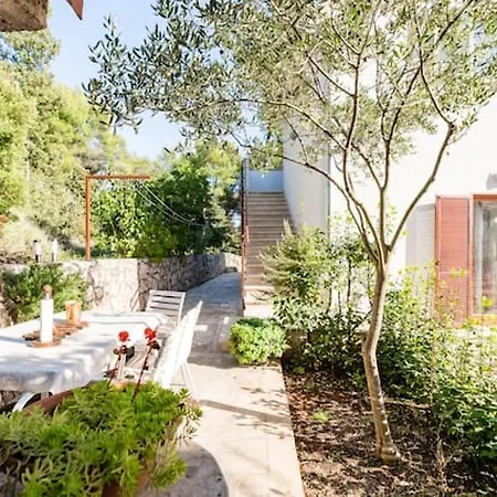Charming In - 25 M² - Parking Included Apartament *