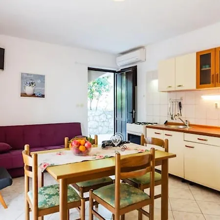 Apartman Charming In - 25 M² - Parking Included Zavala
