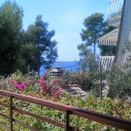 Charming In - 25 M² - Parking Included Апартаменти