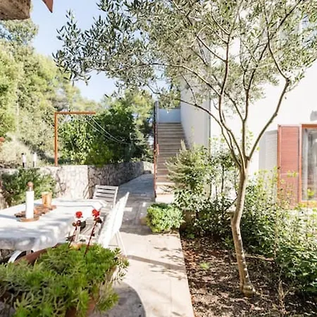 Апартаменти Charming In - 25 M² - Parking Included