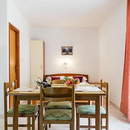 Charming In - 25 M² - Parking Included * Zavala