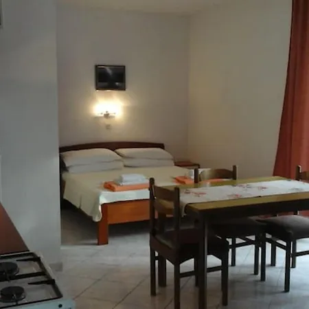 Charming In - 25 M² - Parking Included Апартаменти Завала