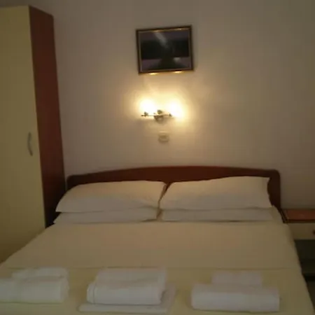 Charming In - 25 M² - Parking Included Апартаменти Завала
