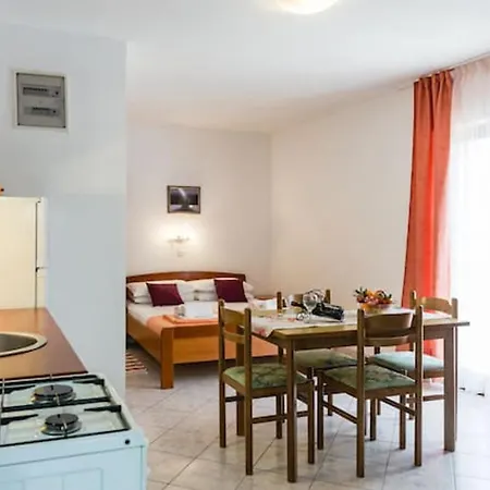 Charming In - 25 M² - Parking Included Apartment Zavala