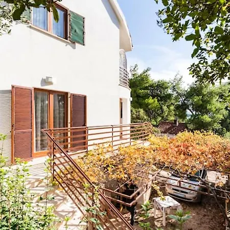 Charming In - 25 M² - Parking Included Lägenhet