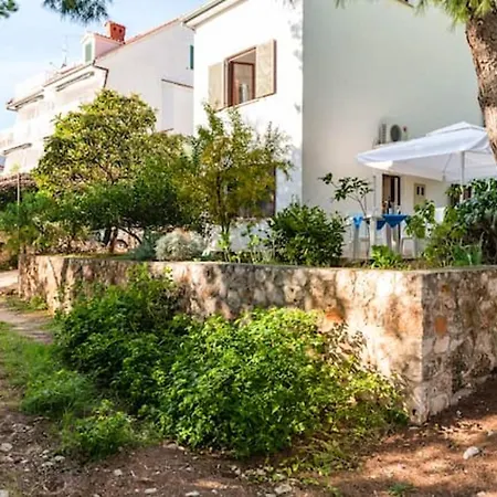 Lägenhet Charming In - 25 M² - Parking Included *